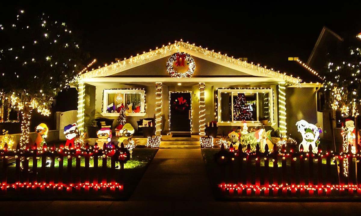 Reviewed: Solar Christmas lights that look great & save money